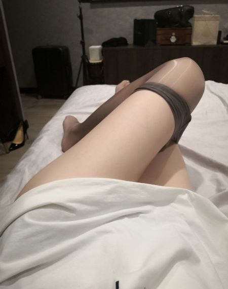 篠田优暴雨夜办公室在线播放_蓝光原盘在线观看