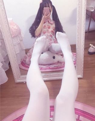 小萝自我欣慰扣出桨_高清完整视频